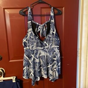 Blue palm tree scoop neck tankini